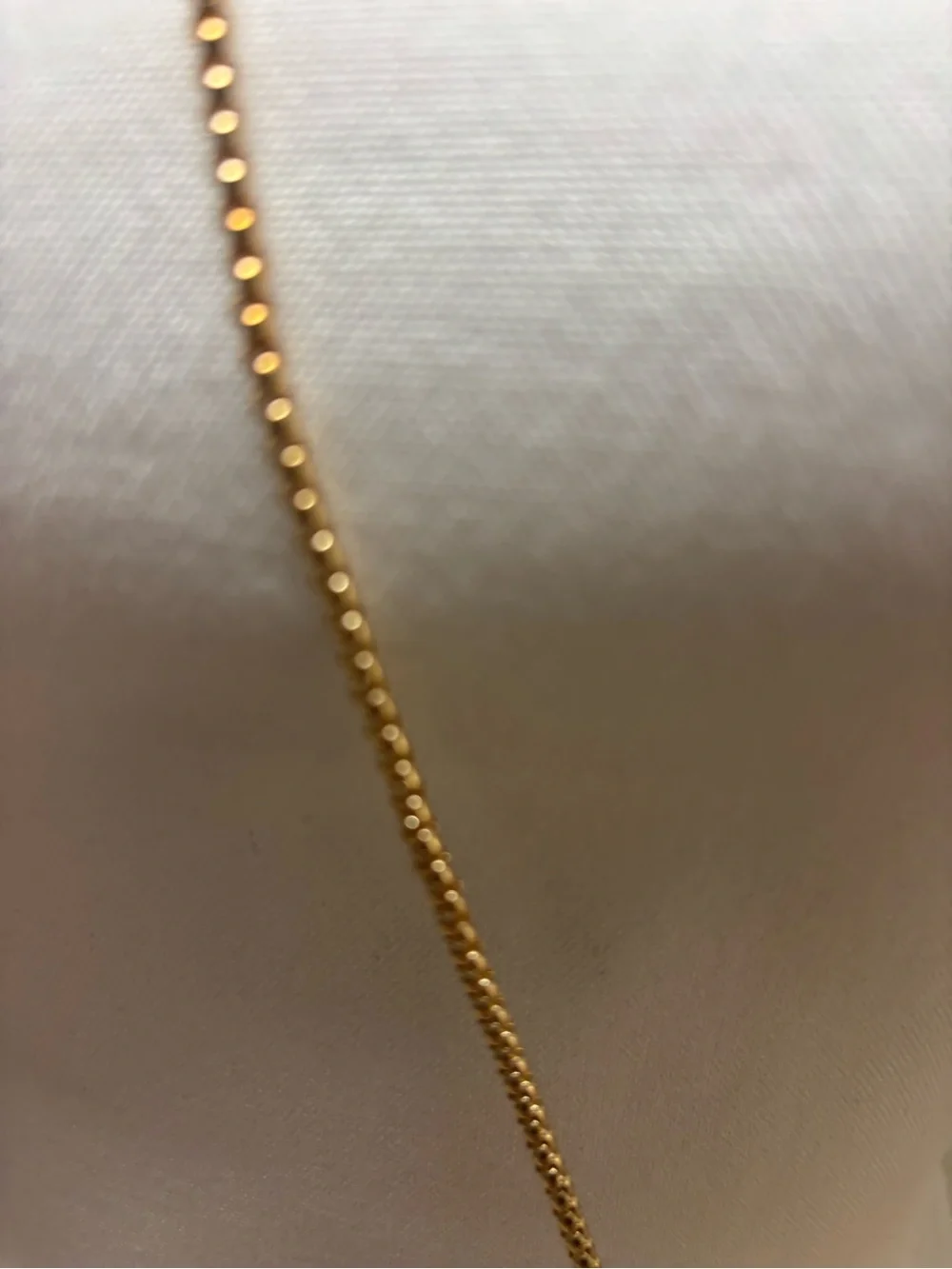 N/A elegant gold